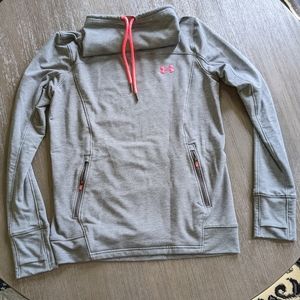 Under Armour Loose Coupe Cow Neck Hoodie